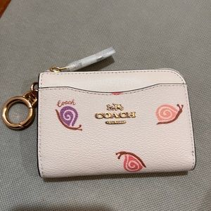 Coach L Zip Card Case With Snail Print